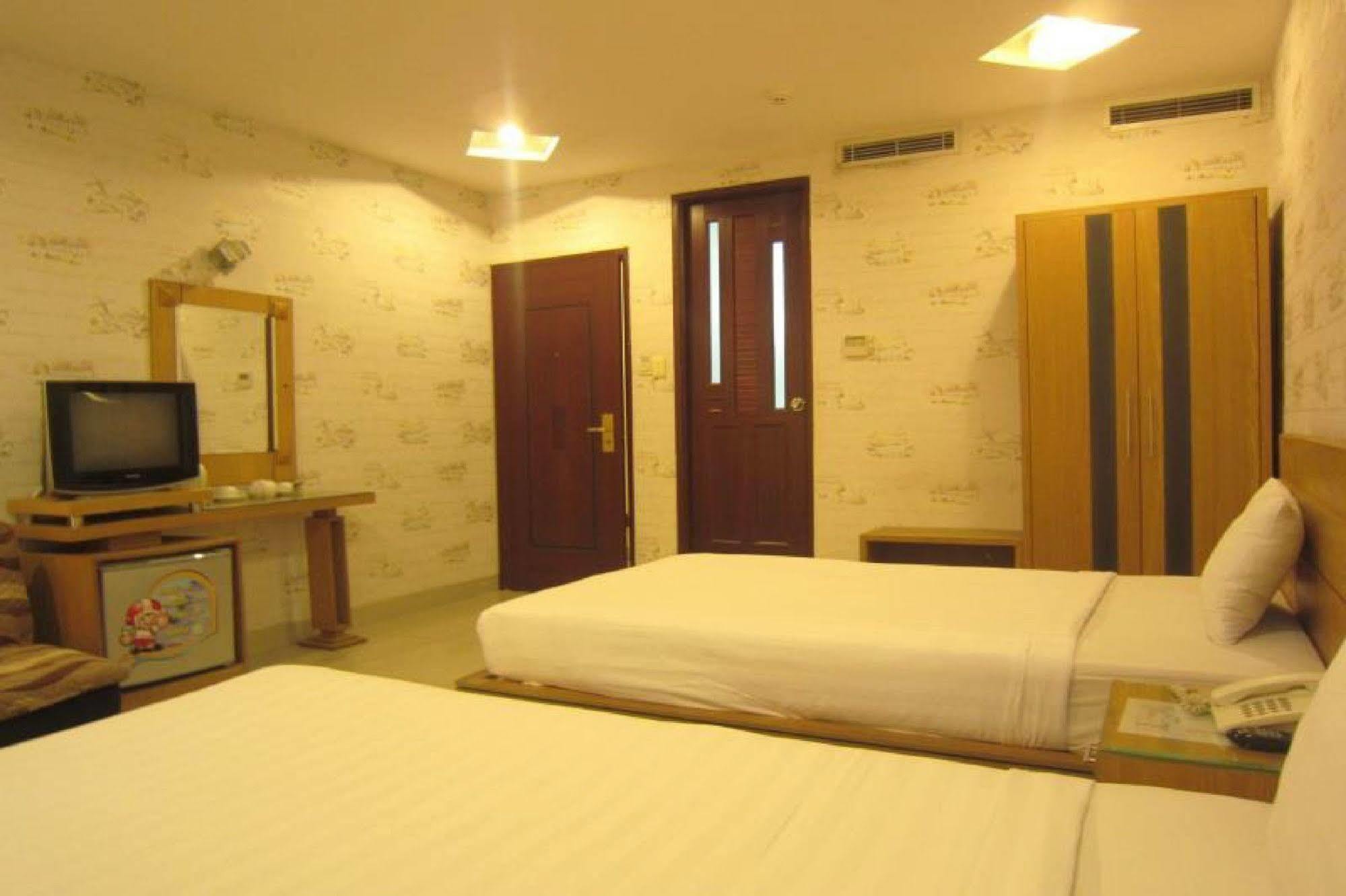 Song Anh Hotel 1 Bandar Ho Chi Minh Luaran gambar
